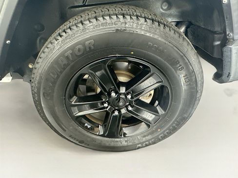 Used 2022 Jeep Wrangler Unlimited Sport AWD/4WD image 11