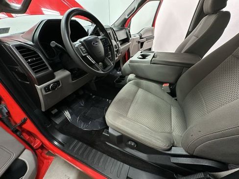 Used 2017 Ford F150 XLT image 12