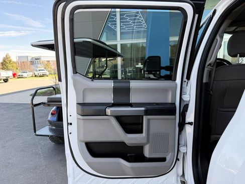 Used 2019 Ford F250 XLT w/ XLT Value Package image 25