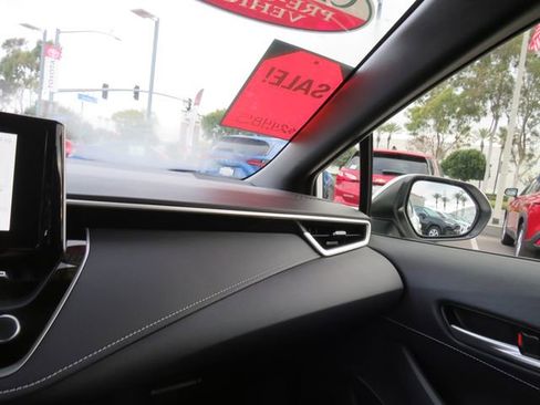 Certified 2025 Toyota Corolla SE w/ SE Package image 29