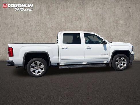 Used 2018 GMC Sierra 1500 SLE w/ SLE Value Package AWD/4WD image 9