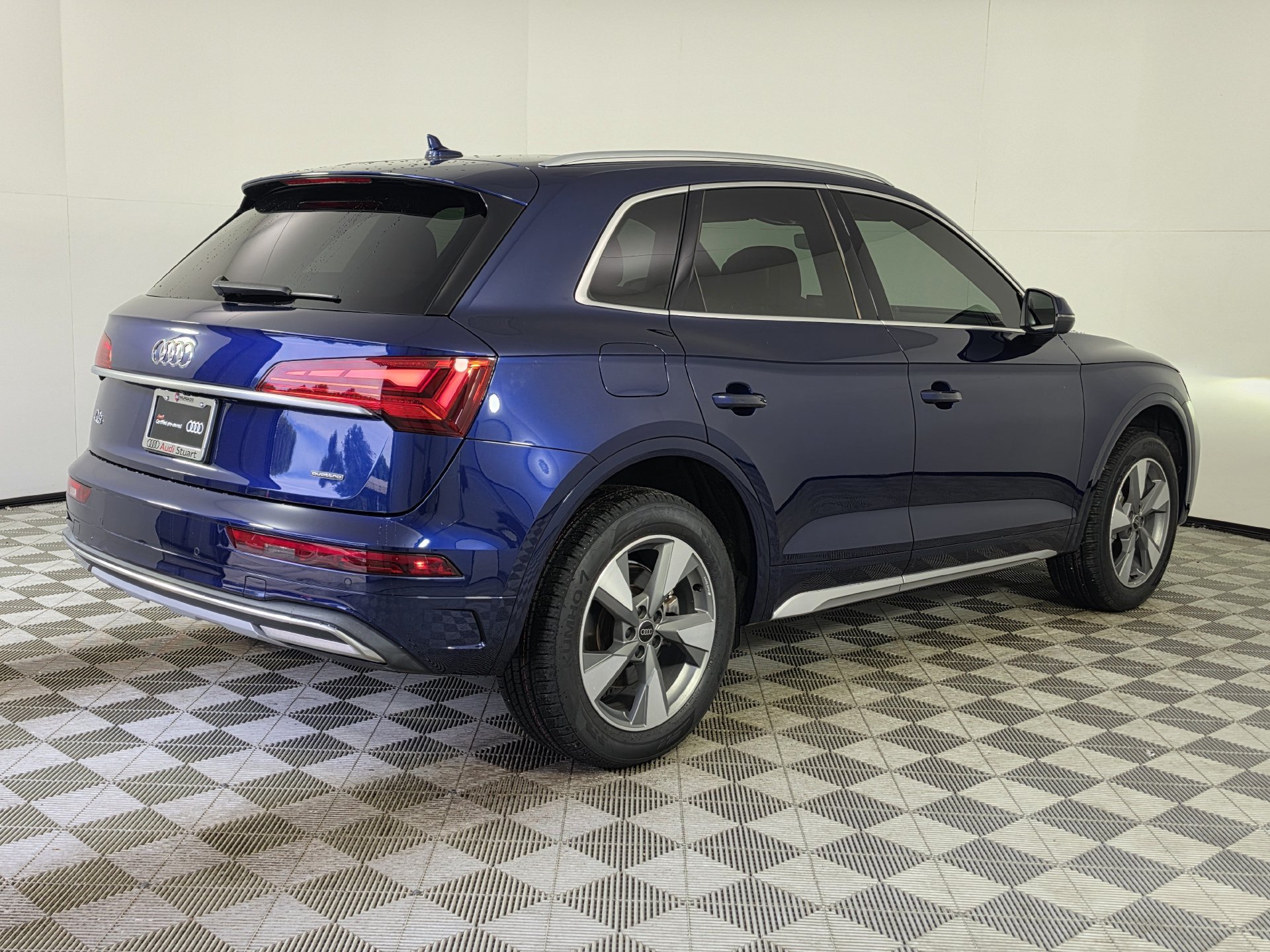 Certified 2024 Audi Q5 2.0T Premium Plus w/ Premium Plus Package AWD/4WD image 44