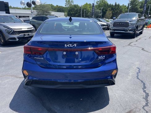 Used 2023 Kia Forte LXS FWD image 4