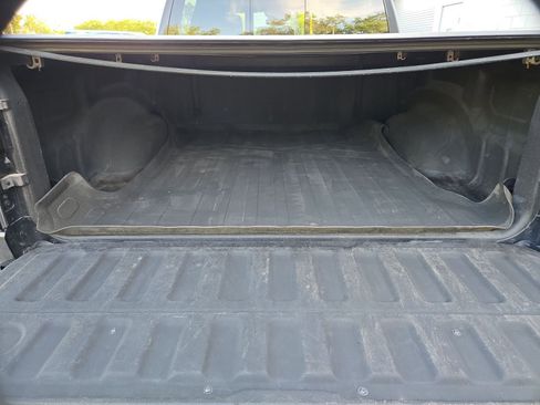 Used 2022 RAM 1500 Laramie AWD/4WD image 18