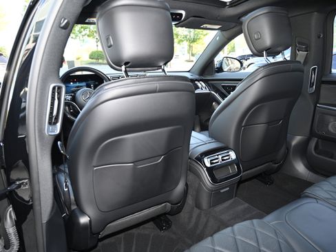 Used 2022 Mercedes-Benz S 580 4MATIC Sedan image 33