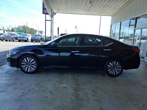 Used 2024 Nissan Altima 2.5 SV image 4