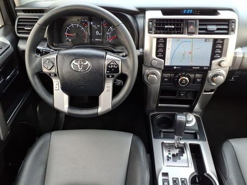 Used 2020 Toyota 4Runner SR5 Premium w/ Moonroof Package AWD/4WD image 12