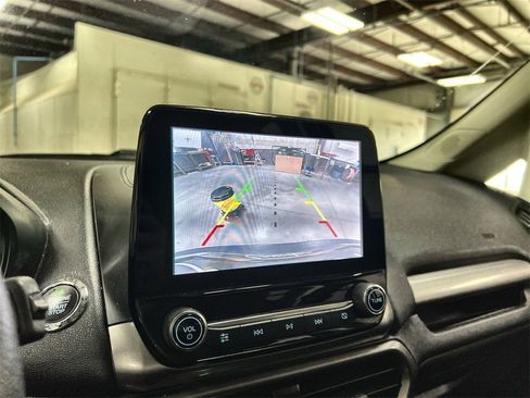 Used 2021 Ford EcoSport SE w/ SE Convenience Package image 29