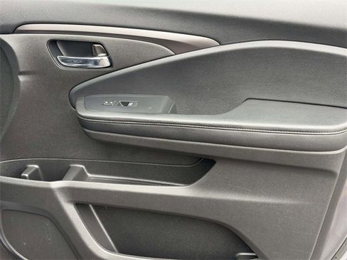 Certified 2022 Honda Pilot Special Edition image 6