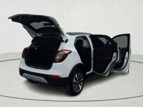 Used 2022 Buick Encore Preferred w/ Safety Package FWD image 13