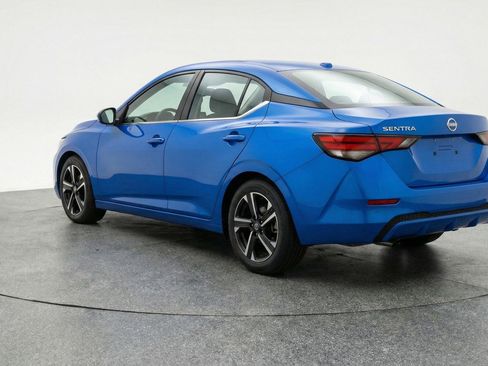 Used 2025 Nissan Sentra SV image 6