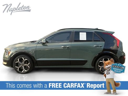 Used 2024 Kia Niro SX Touring FWD image 2