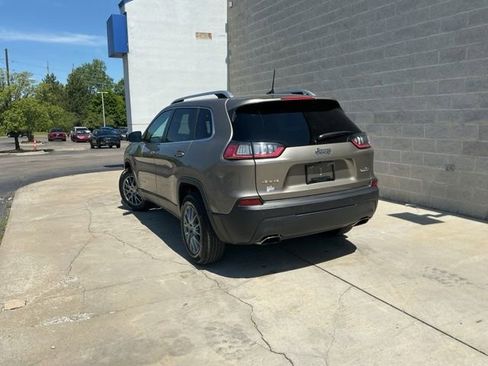 Used 2021 Jeep Cherokee Latitude Lux w/ Comfort/Convenience Group AWD/4WD image 9