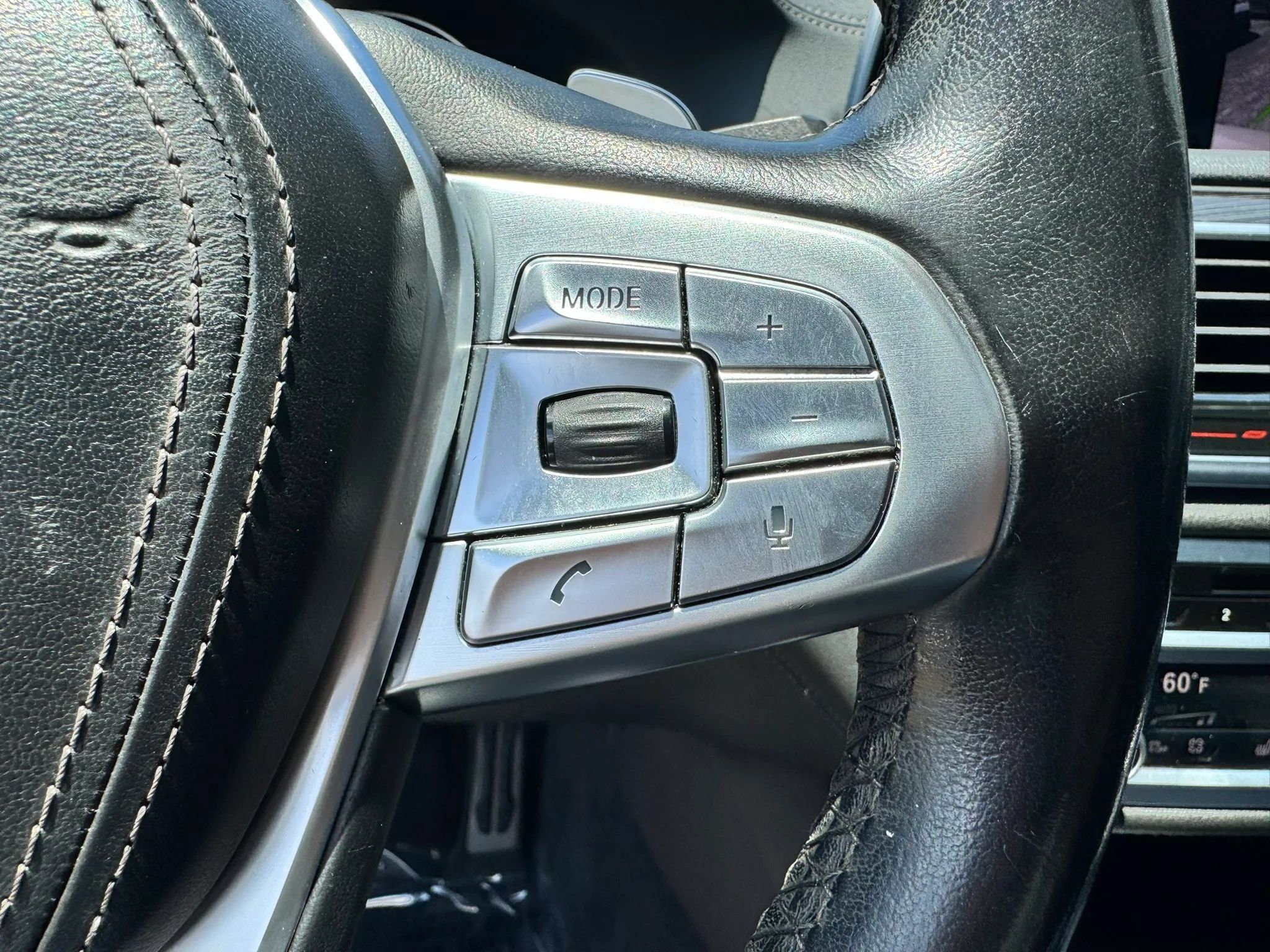 Used 2019 BMW 740i w/ M Sport Package RWD image 29