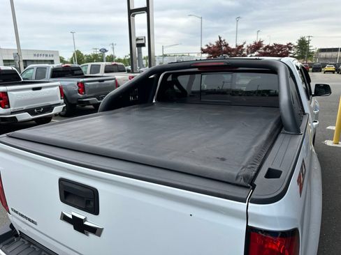 Used 2019 Chevrolet Colorado Z71 AWD/4WD image 13