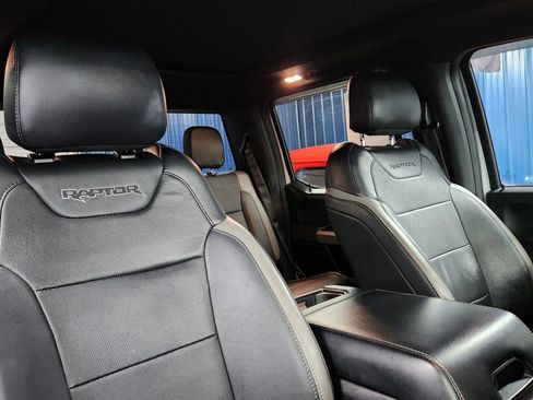 Used 2017 Ford F150 Raptor w/ Equipment Group 802A Luxury image 17