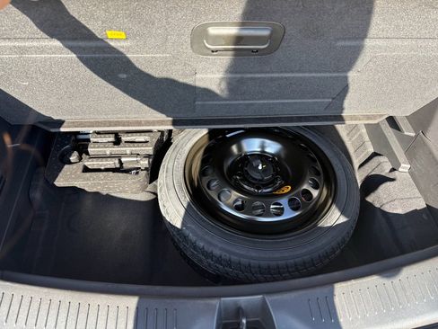 Used 2024 Buick Encore GX Preferred w/ Advanced Technology Package image 28