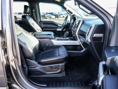 Used 2015 Ford F150 Lariat image 16