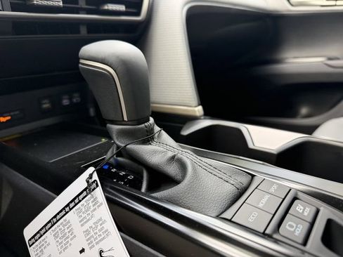 New 2026 Toyota Camry SE FWD image 18