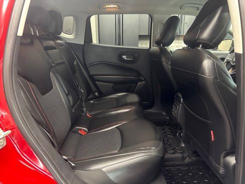 Used 2020 Jeep Compass Trailhawk AWD/4WD image 23