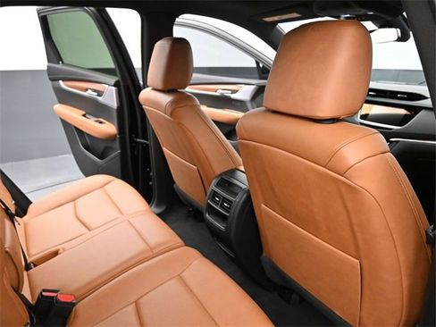 Used 2025 Cadillac XT5 Premium Luxury image 21