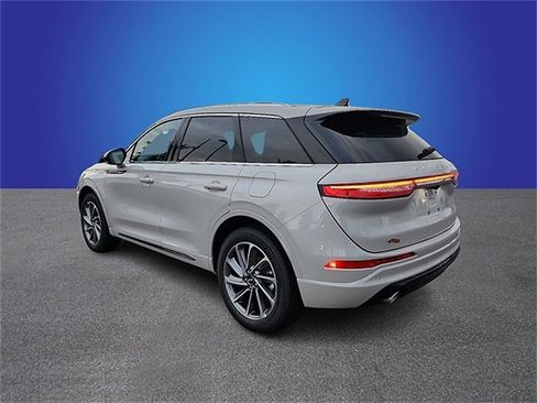 New 2024 Lincoln Corsair Grand Touring image 4