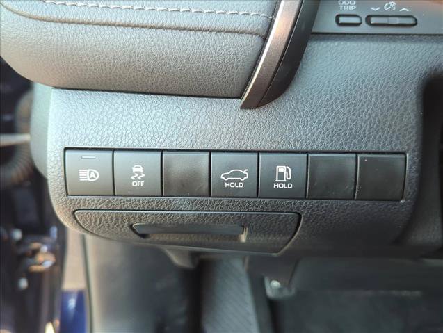 Used 2022 Toyota Camry LE FWD image 11