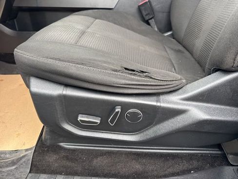 Used 2017 Ford F150 XLT w/ Equipment Group 302A Luxury image 11