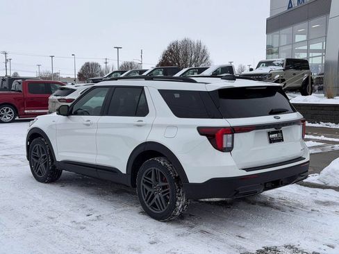 New 2026 Ford Explorer ST-Line w/ ST-Line Street Pack AWD/4WD image 3