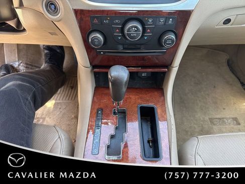 Used 2011 Chrysler 300 C w/ Sound Group RWD image 17