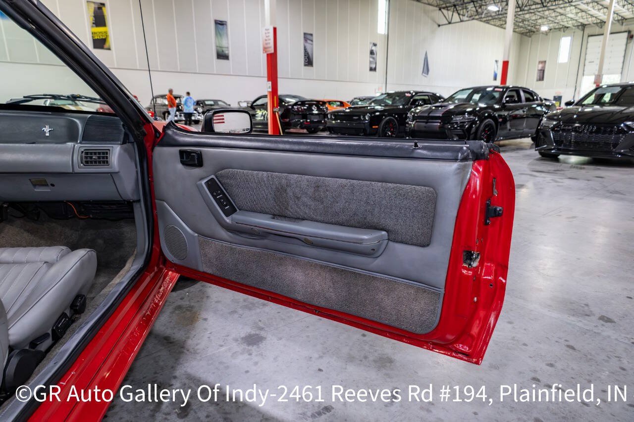 Used 1989 Ford Mustang GT RWD image 37