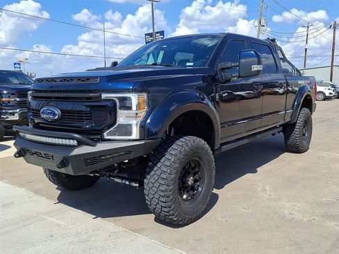 Used 2022 Ford F250 Lariat w/ Lariat Ultimate Package AWD/4WD image 4