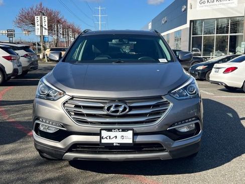 Used 2018 Hyundai Santa Fe Sport 2.0T image 4