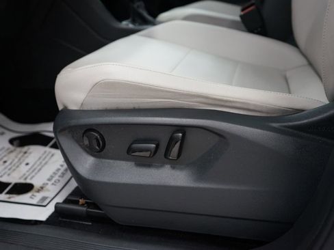 Used 2021 Volkswagen Tiguan SE w/ Panoramic Sunroof Package image 26