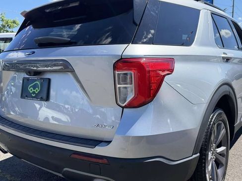 Used 2022 Ford Explorer XLT w/ Equipment Group 202A AWD/4WD image 7
