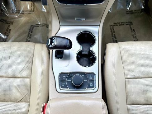 Used 2015 Jeep Grand Cherokee Overland image 15