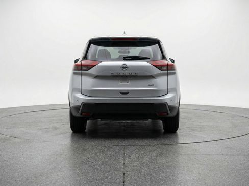 Used 2025 Nissan Rogue SV image 7