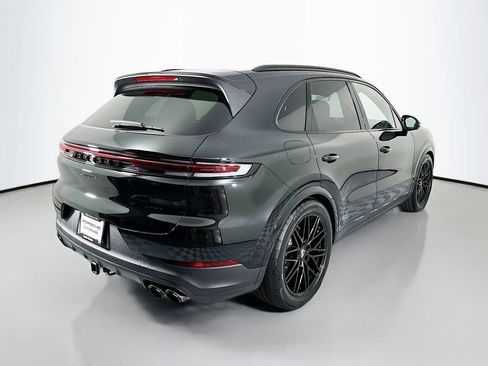 New 2026 Porsche Cayenne AWD/4WD image 9