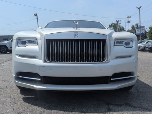 Used 2018 Rolls-Royce Dawn RWD image 4