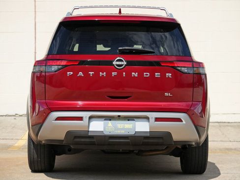 Used 2023 Nissan Pathfinder SL FWD image 10