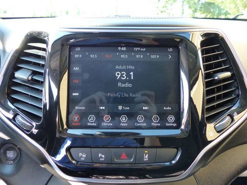 Used 2021 Jeep Cherokee Limited AWD/4WD image 33