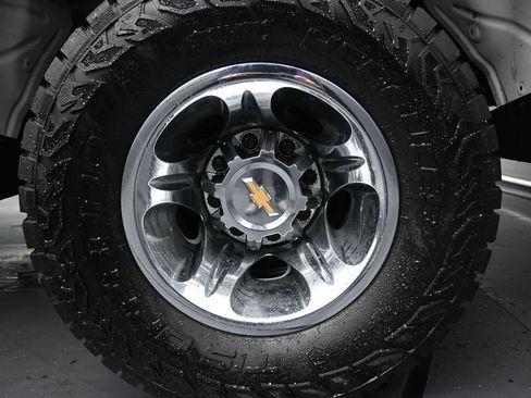Used 2024 Chevrolet Silverado 3500 LT w/ Convenience Package AWD/4WD image 10