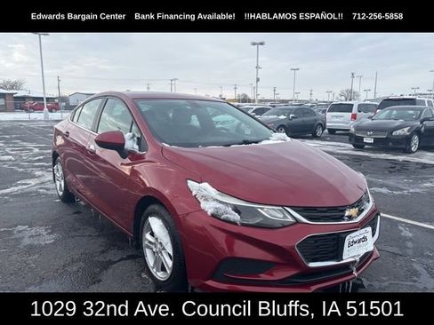 Used 2017 Chevrolet Cruze LT w/ Sun And Sound Package image 2