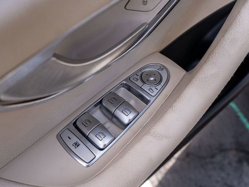 Used 2017 Mercedes-Benz E 300 image 30