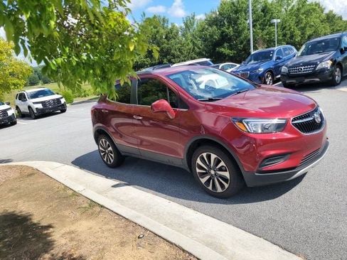 Used 2021 Buick Encore Preferred AWD/4WD image 1