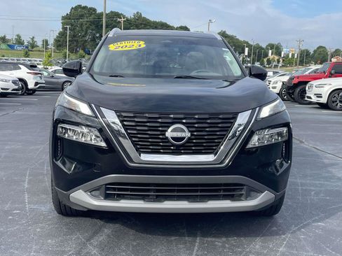 Used 2023 Nissan Rogue SV w/ SV Premium B Package FWD image 2