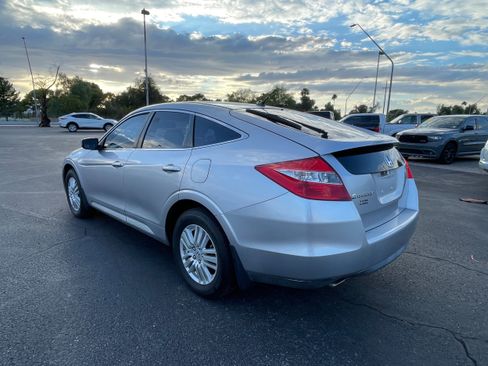 Used 2012 Honda Crosstour EX image 3