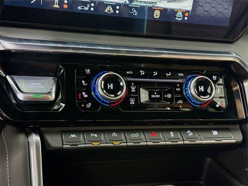 Used 2024 GMC Sierra 1500 Denali Ultimate image 8