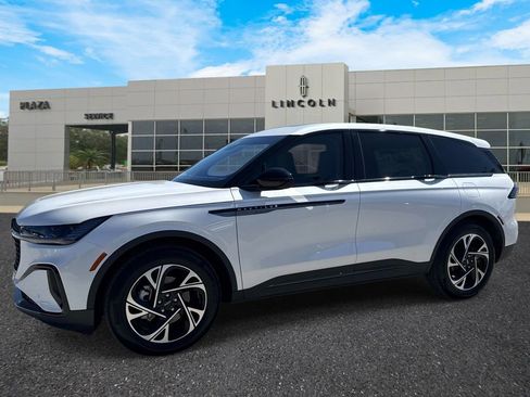 New 2026 Lincoln Nautilus Premier w/ Equipment Group 102A AWD/4WD image 7