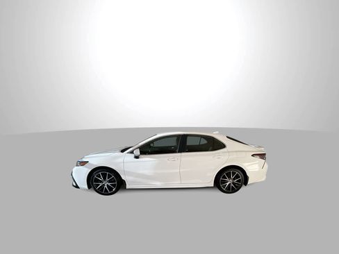Certified 2023 Toyota Camry SE AWD/4WD image 5